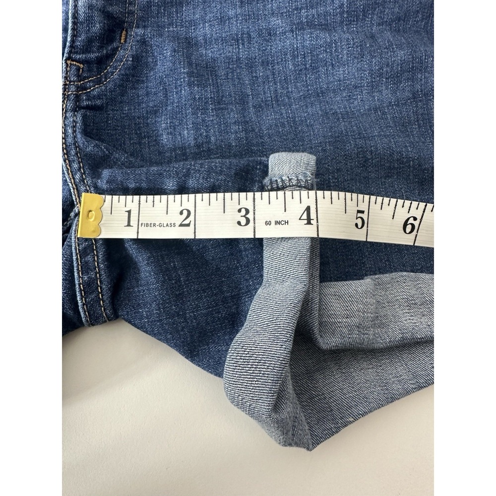 Levi's Shorts Women's Size 32 Blue Mid Rise Stretch Cuffed Mid Length Classic - Picture 6 of 7